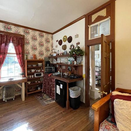 The Victorian Cottage At Creekside Camp & Cabins 马布尔福尔斯 外观 照片