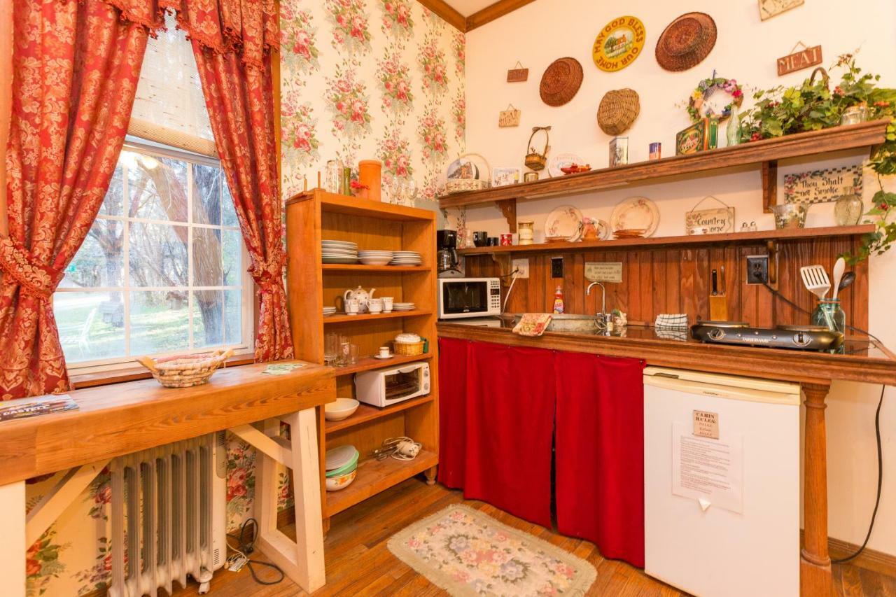 The Victorian Cottage At Creekside Camp & Cabins 马布尔福尔斯 外观 照片
